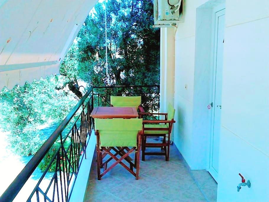 Giorgos Apartments. Skála Foúrkas Dış mekan fotoğraf