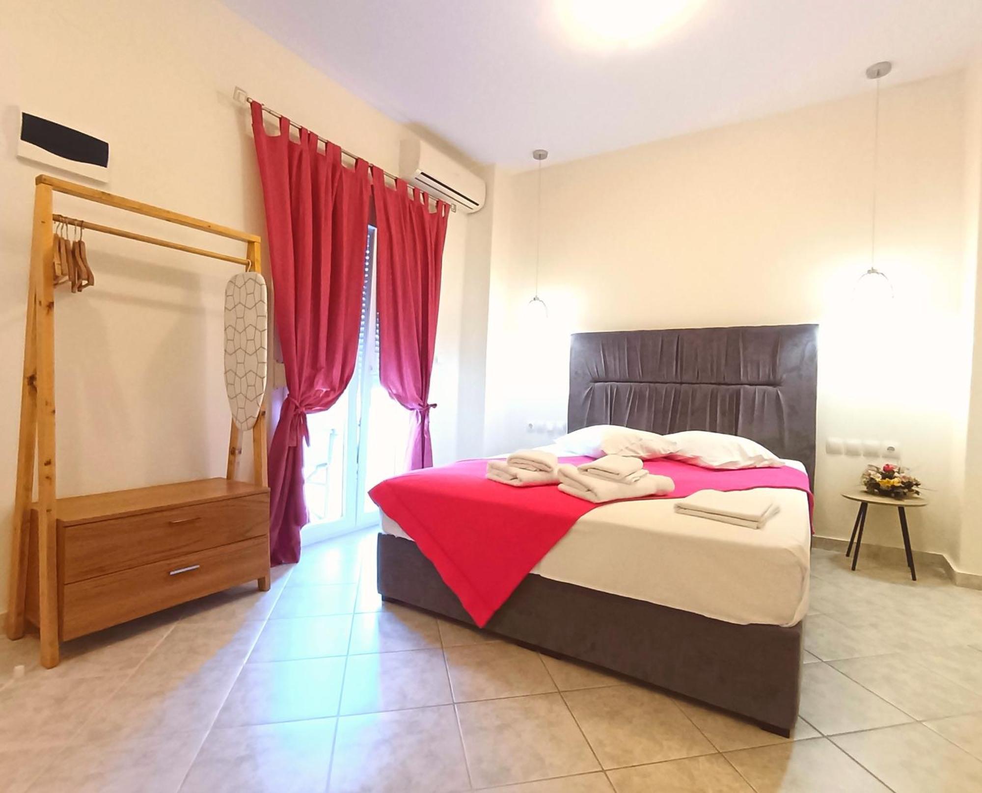 Giorgos Apartments. Skála Foúrkas Dış mekan fotoğraf