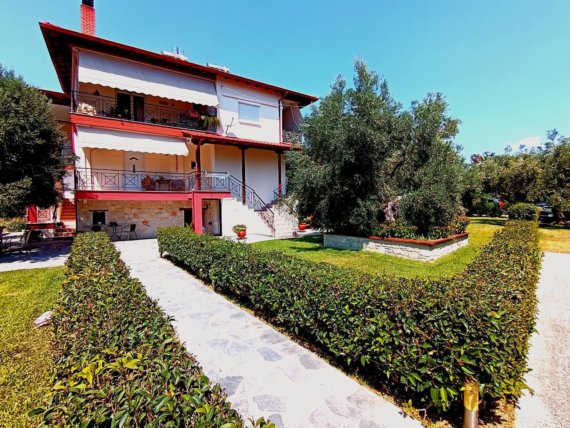 Giorgos Apartments. Skála Foúrkas Dış mekan fotoğraf