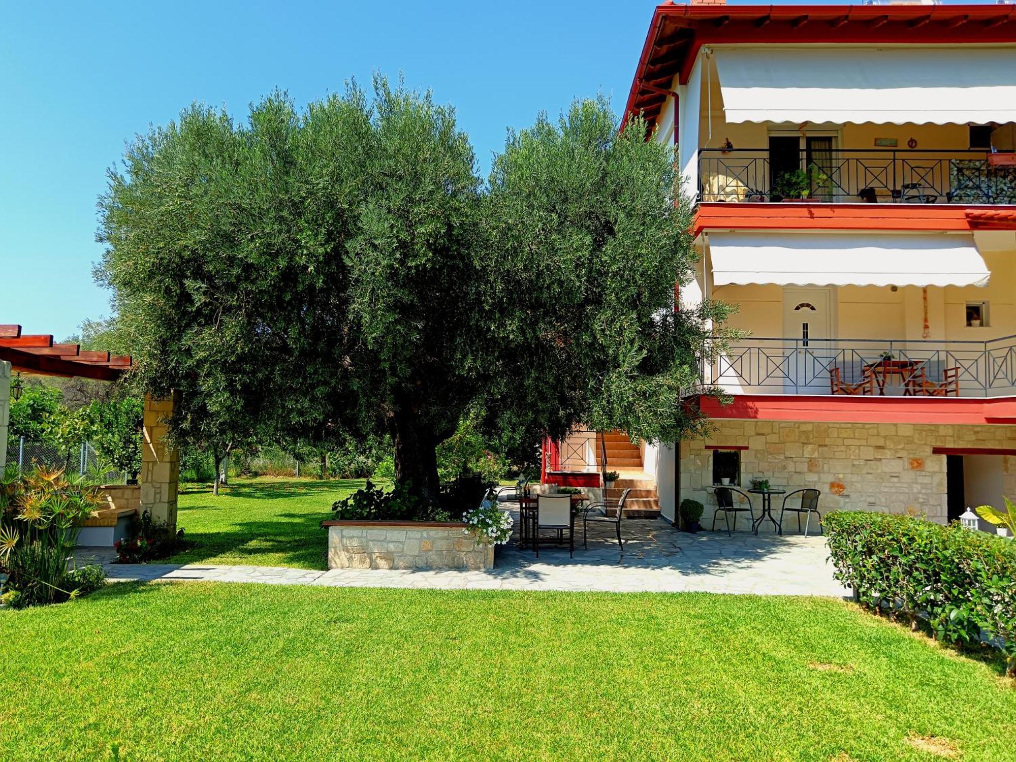 Giorgos Apartments. Skála Foúrkas Dış mekan fotoğraf