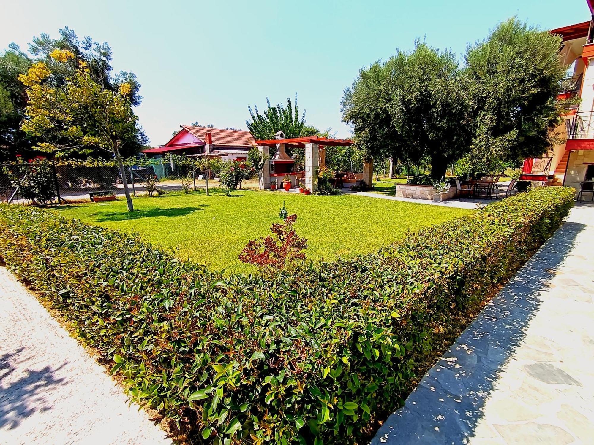 Giorgos Apartments. Skála Foúrkas Dış mekan fotoğraf