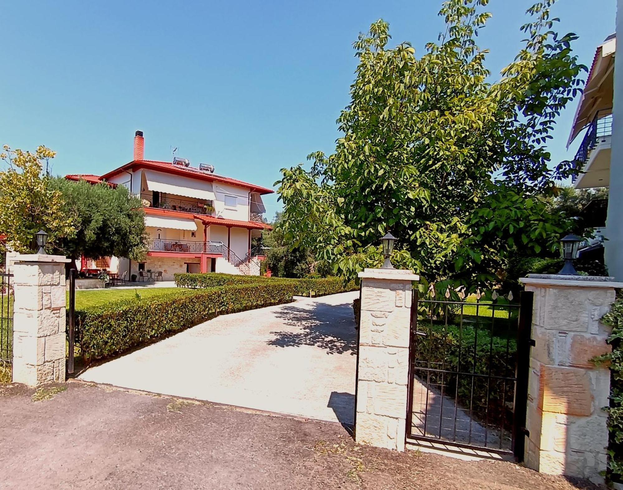 Giorgos Apartments. Skála Foúrkas Dış mekan fotoğraf